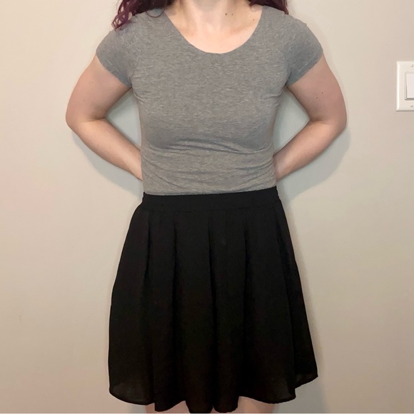 Brandy Melville grey crop top - Picture 1 of 7